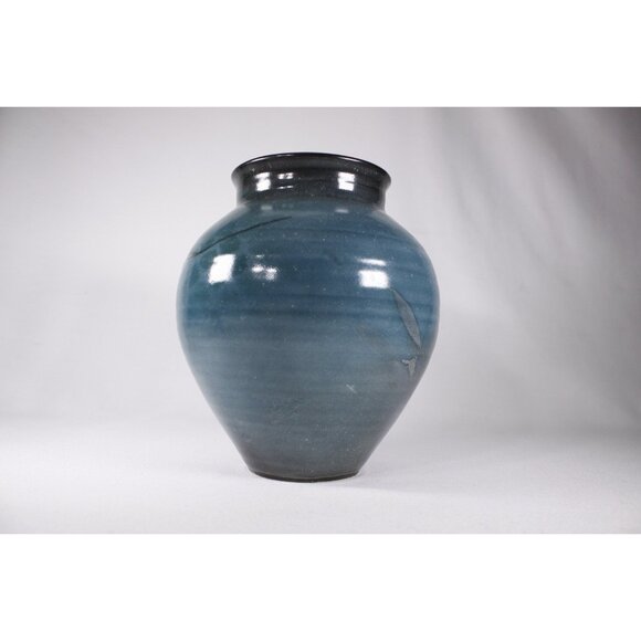 Vintage art pottery vase, Full moon winter themed elegant artist signed pottery - Picture 4 of 10